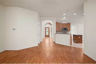 5210 Camarosa Drive, Pasadena, TX 77504 - Photo 9