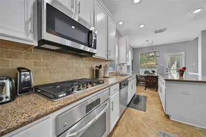 6 Loxanhachee Place, Spring, TX 77389 - Photo 19