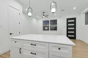 203 Danna Ln, Houston, TX 77009 - Photo 7