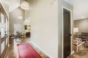 826 Fisher St, Houston, TX 77018 - Photo 3