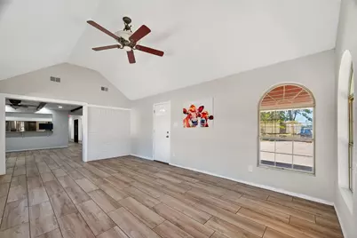 1810 Indian Shores Road, Crosby, TX 77532 - Photo 21