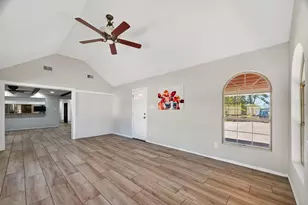 1810 Indian Shores Rd, Crosby, TX 77532 - Photo 21