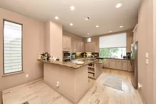 5217 Lillian St, Houston, TX 77007 - Photo 5