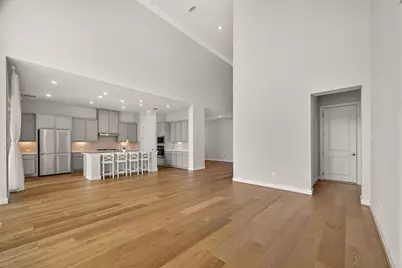 4906 Tanyard Manor Drive, Sugar Land, TX 77479 - Photo 9