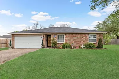 245 N Clover Street, Bridge City, TX 77611 - Photo 1