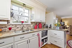 245 N Clover St, Bridge City, TX 77611 - Photo 11