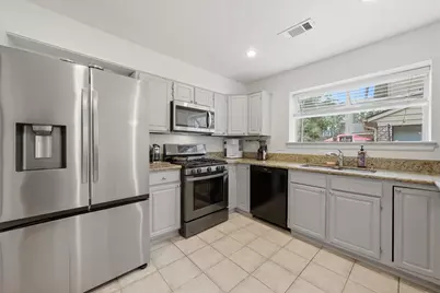 26 Eagle Rock Place, The Woodlands, TX 77381 - Photo 23