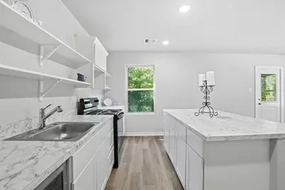 154 Lakeview Drive E, Livingston, TX 77351 - Photo 9