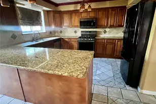 3802 Dolphin Ln, La Porte, TX 77571 - Photo 25