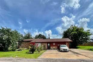 3802 Dolphin Ln, La Porte, TX 77571 - Photo 9
