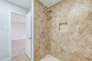 328 Meadow Wood Ct, League City, TX 77573 - Photo 9