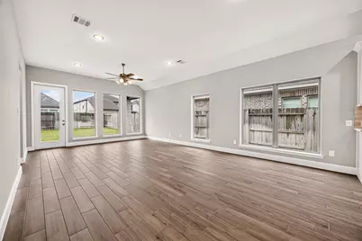 8758 Harbor Pines Drive, Cypress, TX 77433 - Photo 5