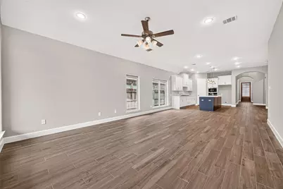8758 Harbor Pines Drive, Cypress, TX 77433 - Photo 9