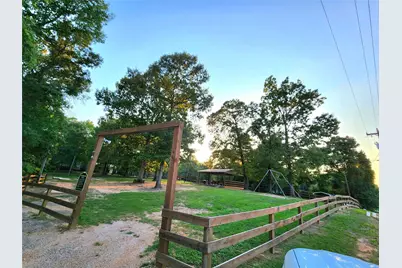 1010 Hidden Oaks Drive Drive, Point Blank, TX 77364 - Photo 17