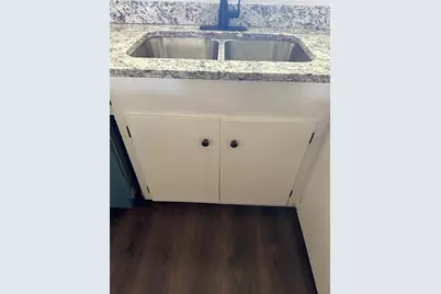 5810 Flamingo Drive, Houston, TX 77033 - Photo 7