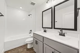 9 Keystone Ct, Angleton, TX 77515 - Photo 23