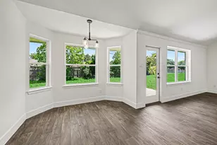 9 Keystone Ct, Angleton, TX 77515 - Photo 11