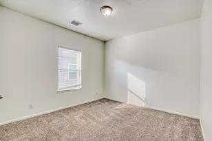 318 Apache Field Ln, La Marque, TX 77568 - Photo 17