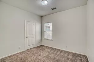 318 Apache Field Ln, La Marque, TX 77568 - Photo 15