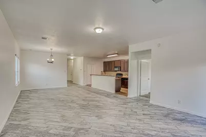 318 Apache Field Lane, La Marque, TX 77568 - Photo 3