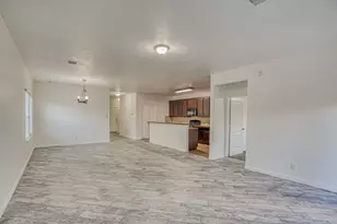 318 Apache Field Ln, La Marque, TX 77568 - Photo 3