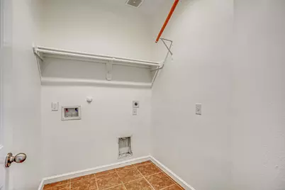 318 Apache Field Lane, La Marque, TX 77568 - Photo 9