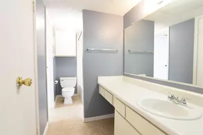 2750 Holly Hall Street #1309, Houston, TX 77054 - Photo 9