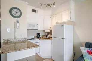 6102 Seawall Blvd, Galveston, TX 77551 - Photo 11