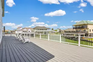 1614 Castaway St, Tiki Island, TX 77554 - Photo 17