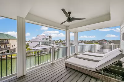 1614 Castaway Street, Tiki Island, TX 77554 - Photo 41
