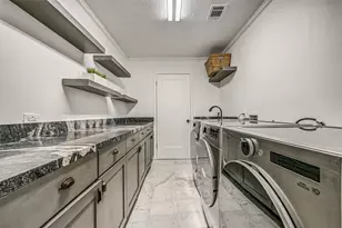 1614 Castaway St, Tiki Island, TX 77554 - Photo 41