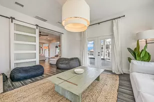 1614 Castaway St, Tiki Island, TX 77554 - Photo 9