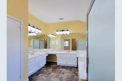 10130 Berry Limb Drive, Houston, TX 77099 - Photo 29