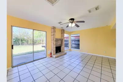 10130 Berry Limb Drive, Houston, TX 77099 - Photo 17