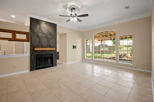 710 Lochnell Dr, Houston, TX 77062 - Photo 7