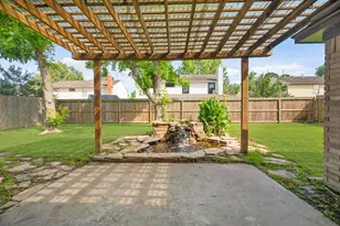 710 Lochnell Dr, Houston, TX 77062 - Photo 25