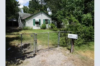 1306 Pershing Street, Baytown, TX 77520 - Photo 23