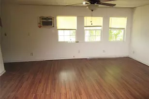 1306 Pershing St, Baytown, TX 77520 - Photo 25
