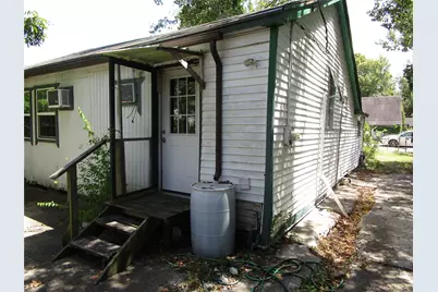 1306 Pershing Street, Baytown, TX 77520 - Photo 9