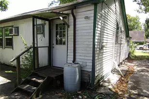 1306 Pershing St, Baytown, TX 77520 - Photo 9