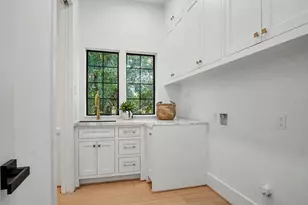 705 Walton St, Houston, TX 77009 - Photo 39