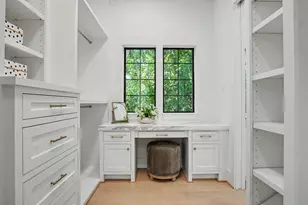 705 Walton St, Houston, TX 77009 - Photo 33