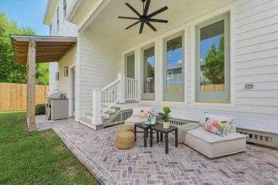 1119 E 7th 1/2 Street, Houston, TX 77009 - Photo 47