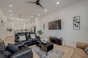 2726 Anita St, Houston, TX 77004 - Photo 9