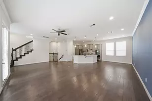 10616 Centre Shadows Dr, Houston, TX 77043 - Photo 5