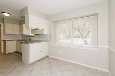 7126 Lugary Drive, Houston, TX 77036 - Photo 5