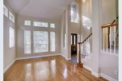 147 N Willow Point Circle, The Woodlands, TX 77382 - Photo 3