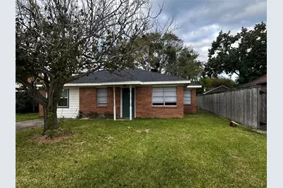 612 N Avenue B, Freeport, TX 77541 - Photo 1