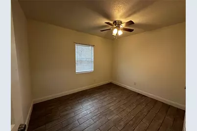 612 N Avenue B, Freeport, TX 77541 - Photo 5