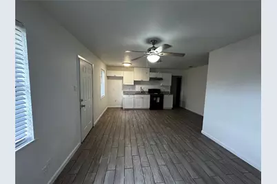 612 N Avenue B, Freeport, TX 77541 - Photo 3